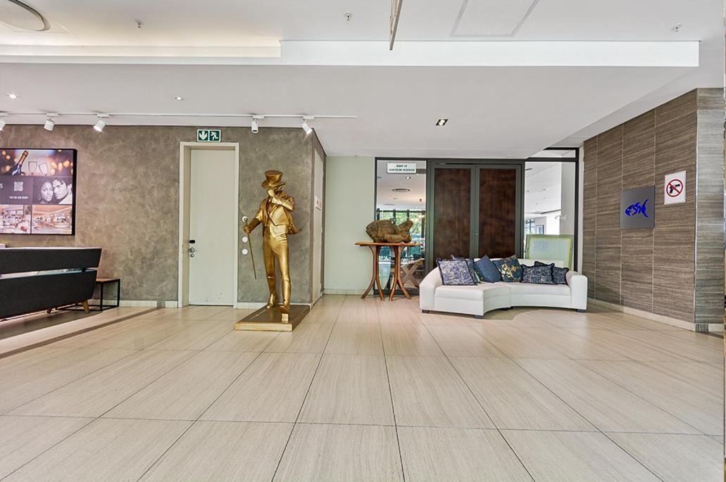 Sandton Skyline Luxury Space Johannesbourg Extérieur photo