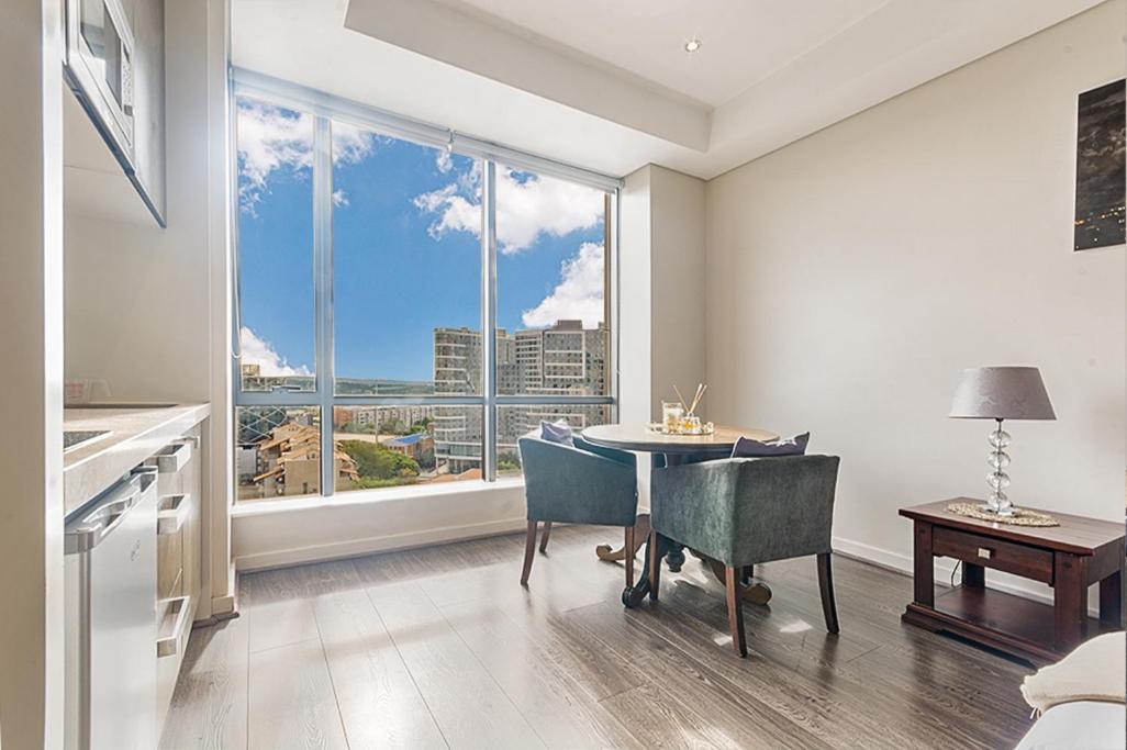 Sandton Skyline Luxury Space Johannesbourg Extérieur photo