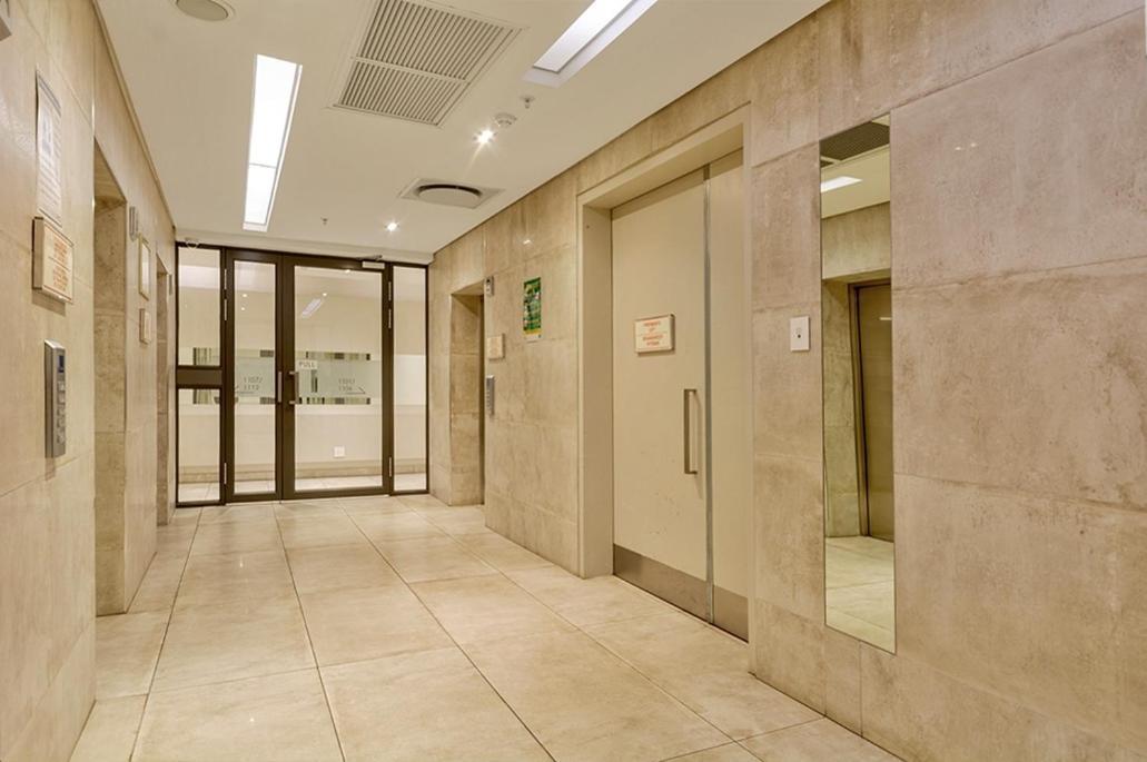 Sandton Skyline Luxury Space Johannesbourg Extérieur photo